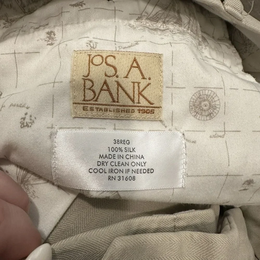Jos A Bank Men's 100% Silk 34 Regular Tan Pleated Chino Shorts Inseam‎ 9